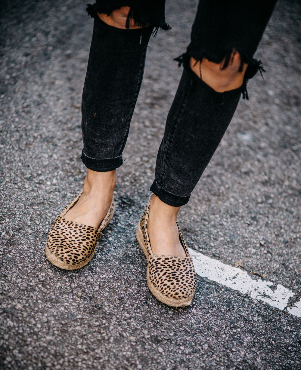 Chinatown in San Francisco | view more pictures on my blog | casual city style | Pinko bomber jacket, Filippa K. top, Nixon watch, Escada sunnies, Asos distressed grey jeans | fashion blogger | 