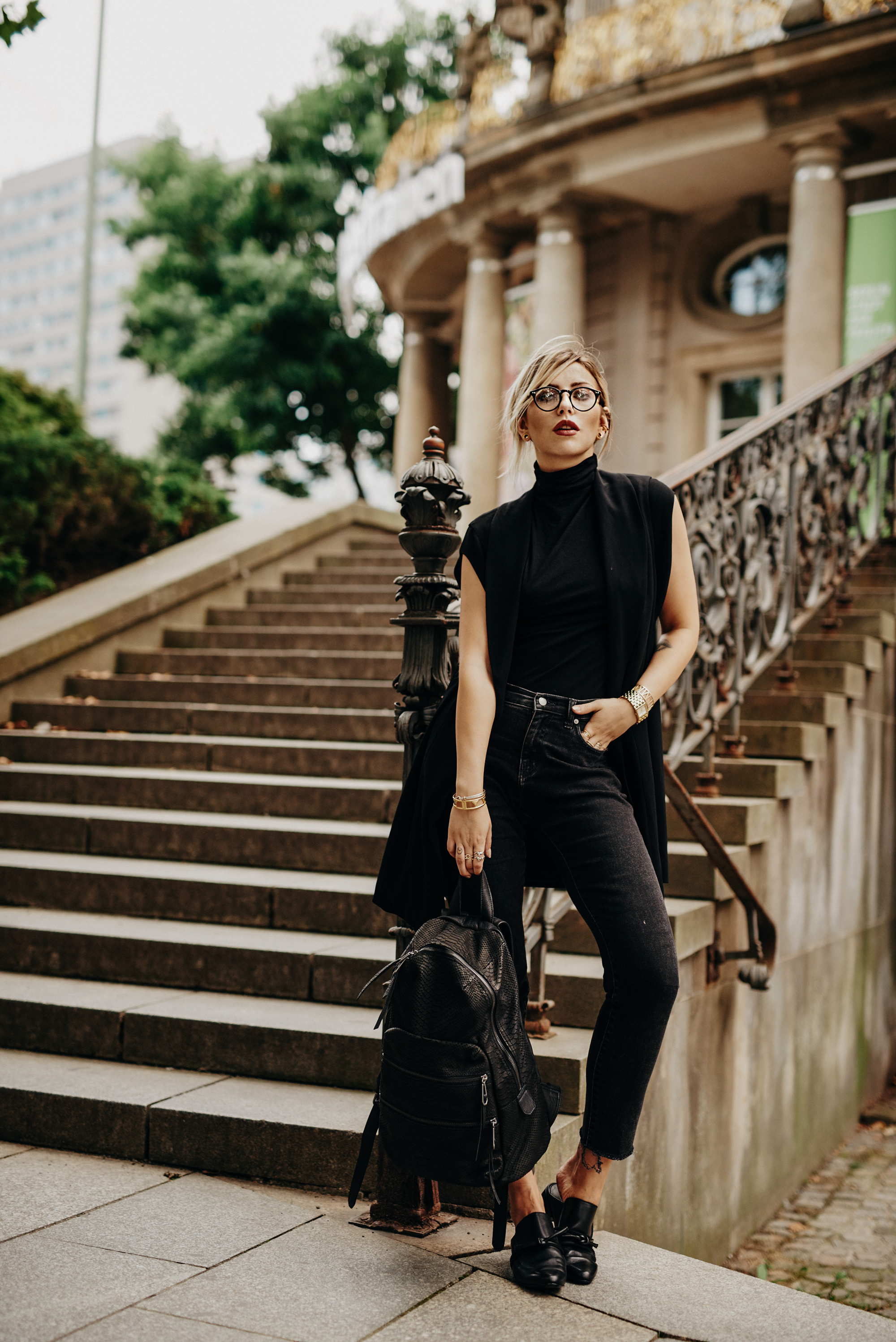 all black everything | outfit, fashion | style: edgy, black, dark, timeless, chic | backpack from Liebeskind, 3.1 Philip Lim Mules