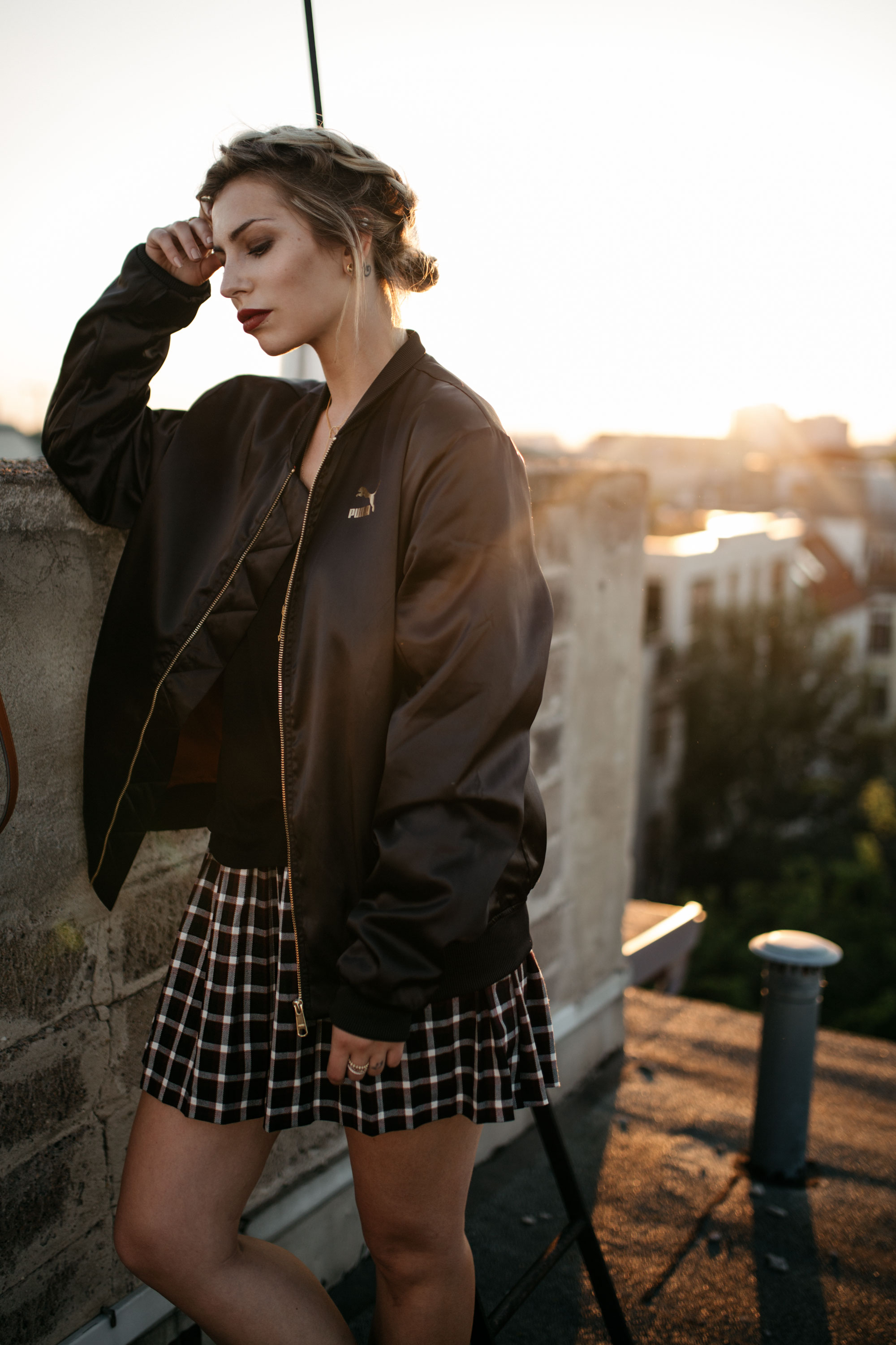 sundowner on the rooftop | Location: Berlin Friedrichshain | style: sporty, casual, girly, college | freedom