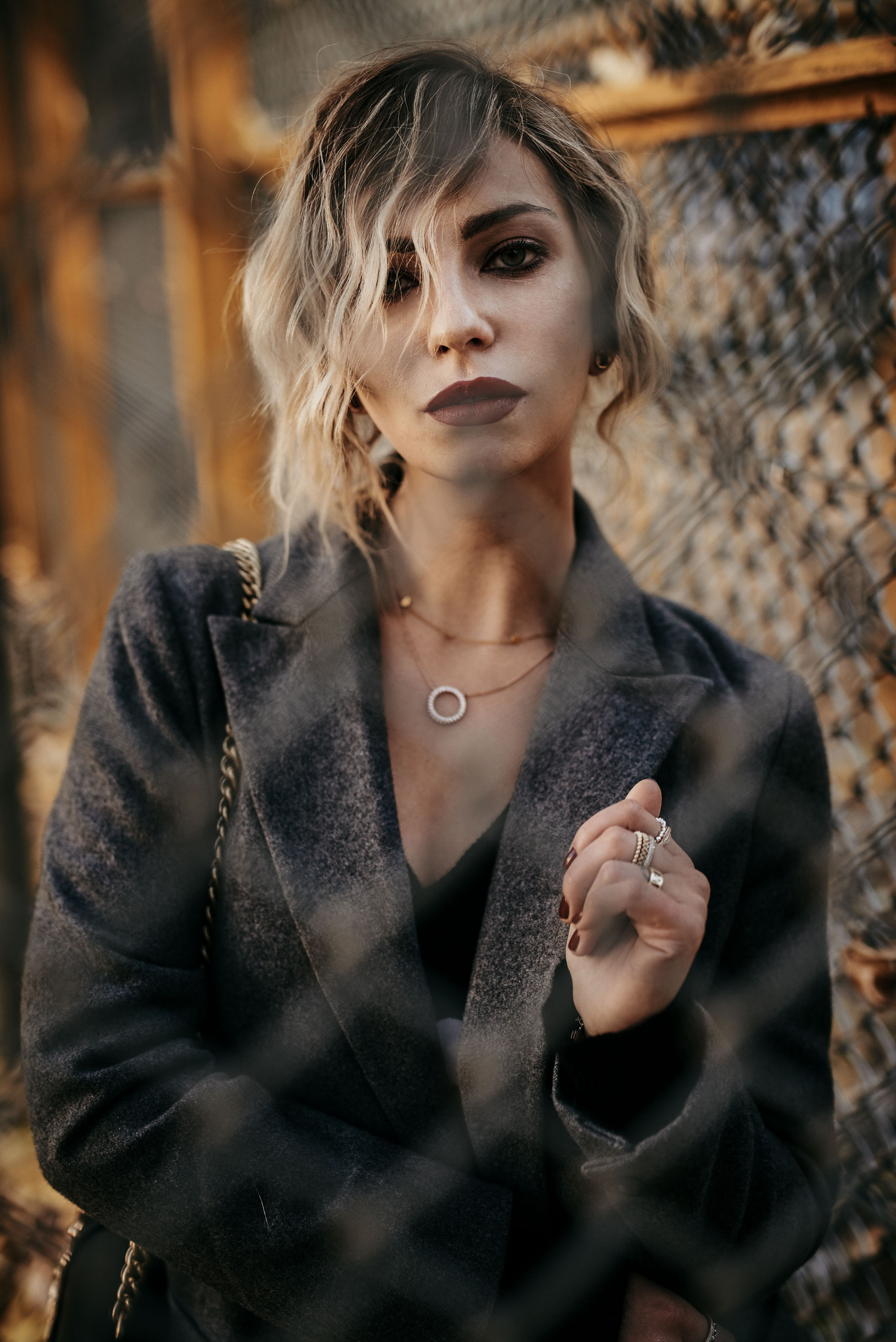 Gelber Spielplatz Berlin, Kreuzberg | outfit: black vinyl pants from Zara, black Pinko bag, cashmere Lauren Moshi | style: edgy, black, grungy, arty, vinyl