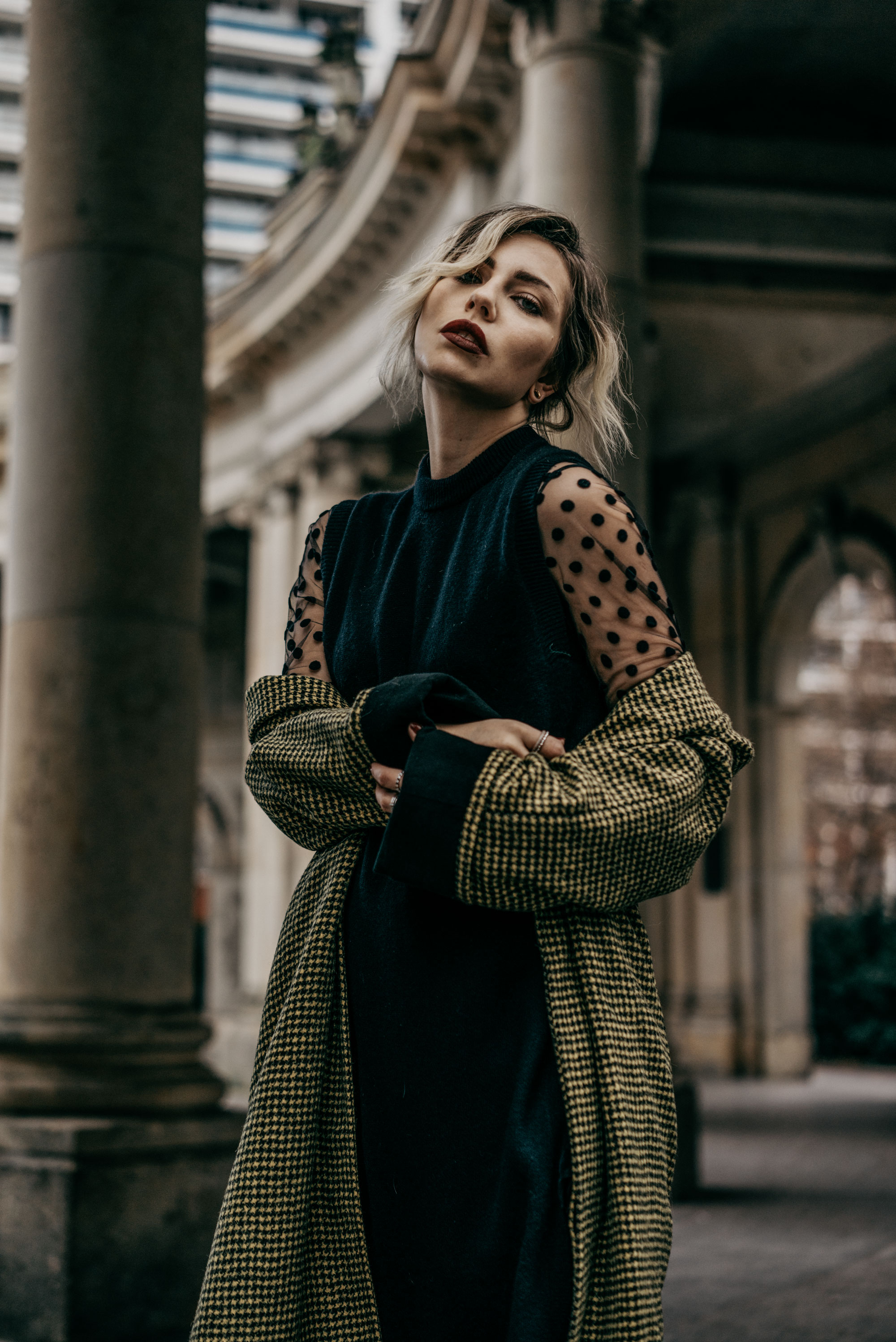 How to: Berlin street style | fashion & outfit | wearing: flat Christian Louboutin boots, dots dress, Haider Ackermann coat, small Fendi double Baguette bag