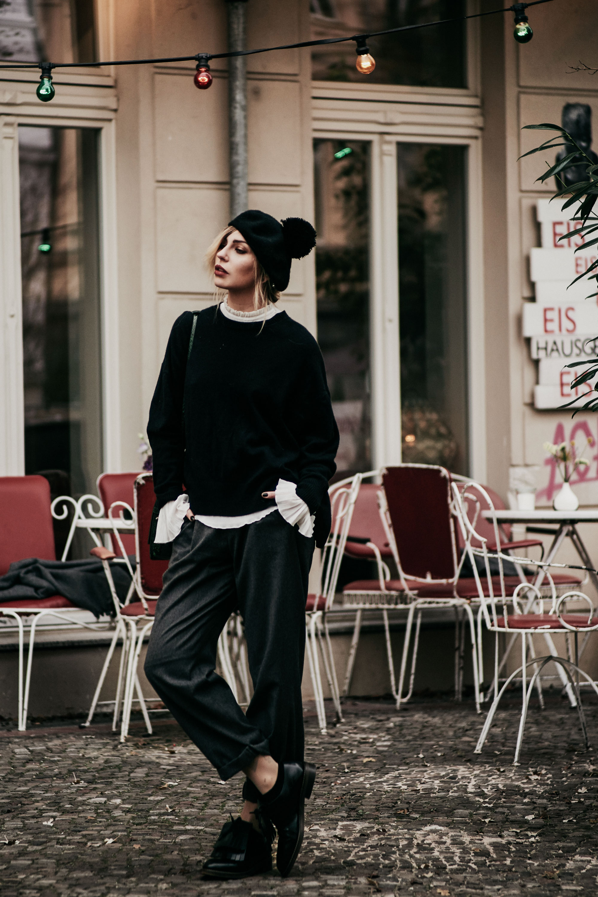 Parisian dandy | style: tomboy, 20s, 30s, 40s, dandy, masculine, ruffles, oversized | location: Kauf dich glücklich, Berlin