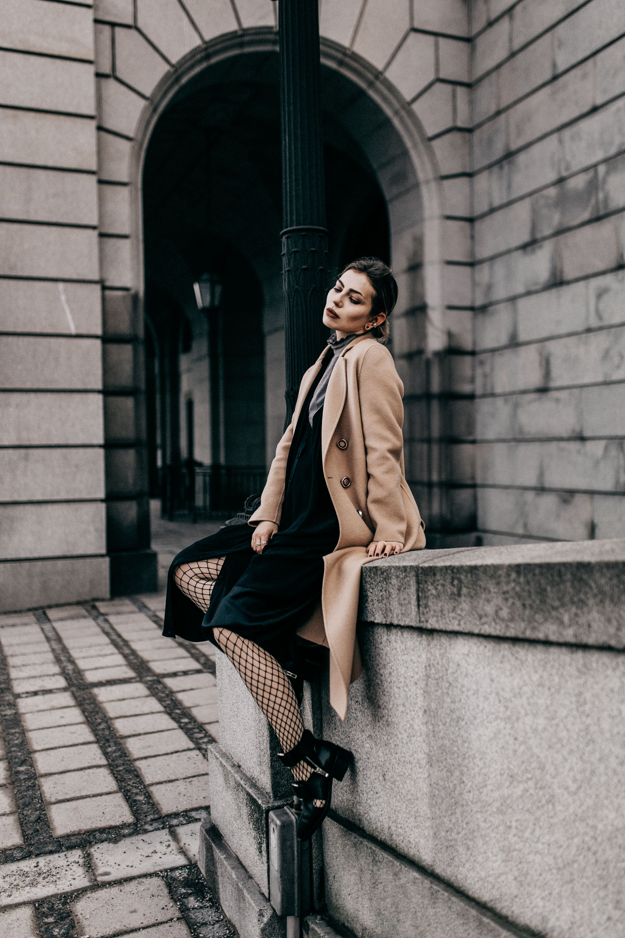 How to wear a summer dress in winter | location: The Royal Palace in Stockholm | labels: Pinko, Nobi Talai, Topshop, Anya Hindmarch, 3.1 Phillip Lim