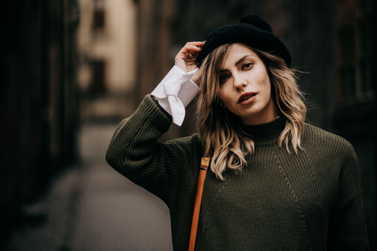 Fashion Week Outfit for Stockholm & Kopenhagen | street style | labels: Lala Berlin, statement sleeves blouse from Edited