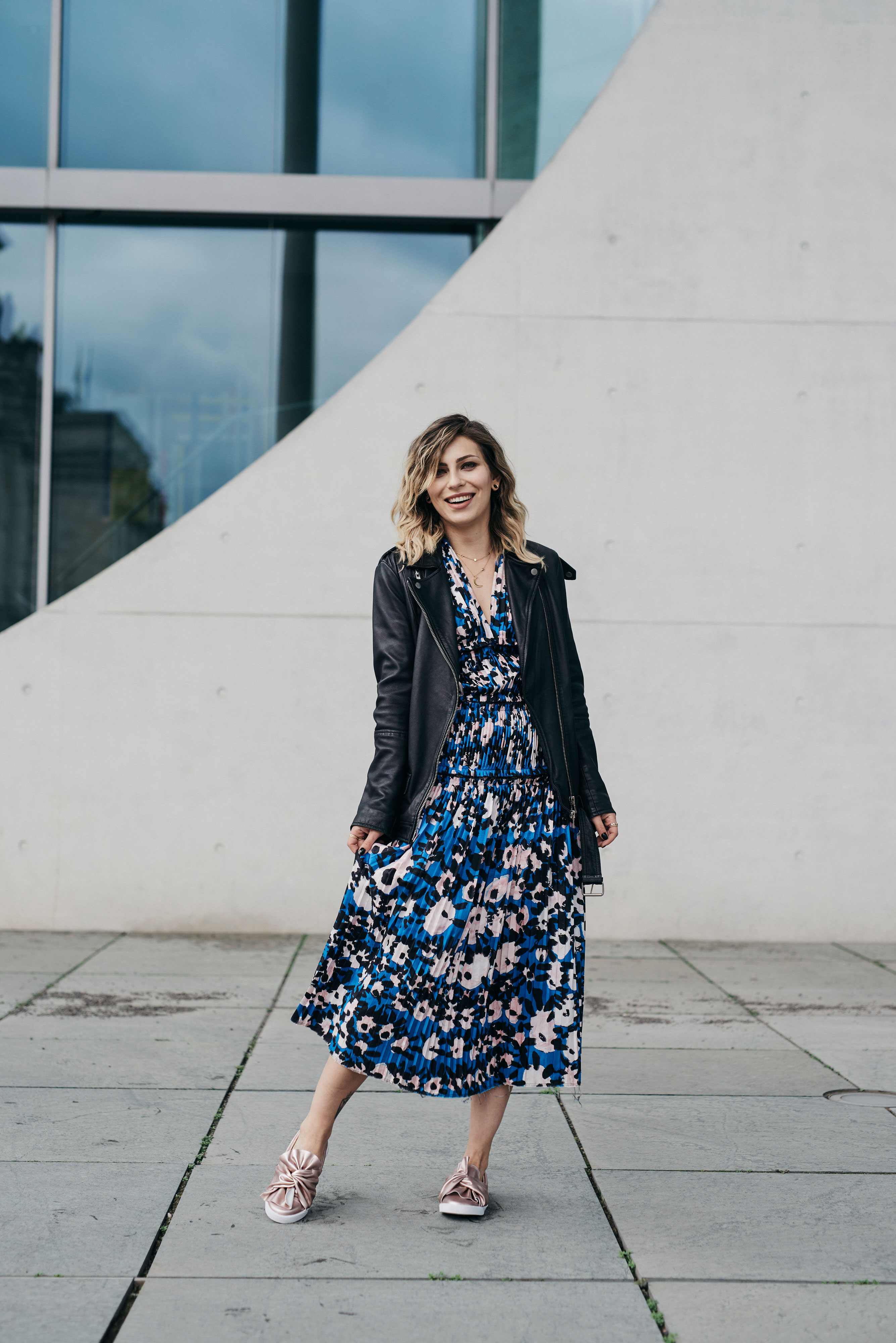 How to wear a summer dress in a edgy way | Marni silk dress | Trend: sneaker, leather jacket and a dress | inspiration | 3 outfits from TK Maxx