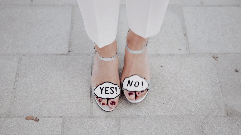 How to wear a white two piece and some thoughts about the Insta-Hate | Instagram, Instagate | style: cool, business, chic, effortless, minimalist, boyish, tomboy | taken by: Masha Sedgwick, Blogger from Berlin