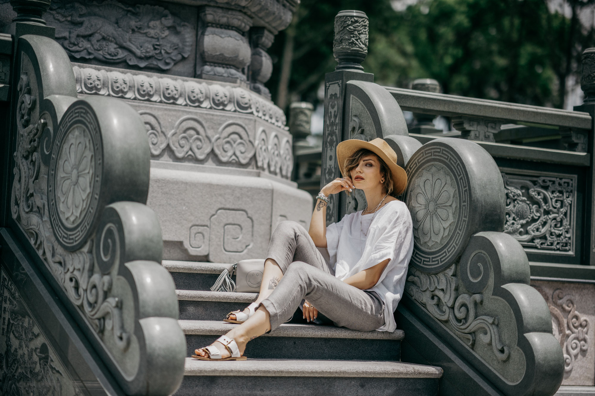 Masha Sedgwick, Slow the world down, Taiwan, Outfit, how to style a white blouse, summer outfit, casual, Berlin fashion blogger