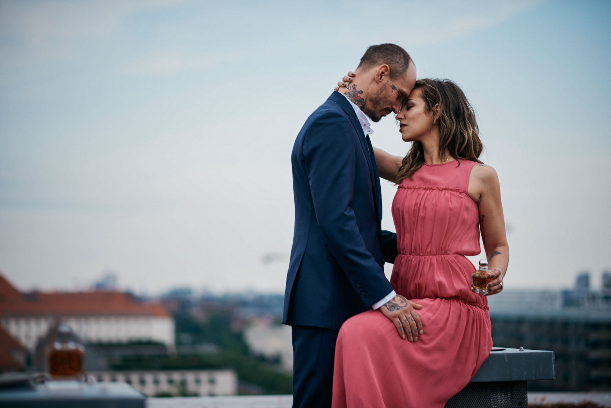 Masha Sedgwick with boyfriend Swen Losinsky in Berlin | Blogger Editorial Shooting for the new Armani fragrance 'Stronger with you' and 'because it's you' | Location: industrial rooftop in Berlin when the sun goes down | personal thoughts about the issue 'what's the secret of a good relationship?' | style: evening dresses, love, couplegoals, couple, Tattoo