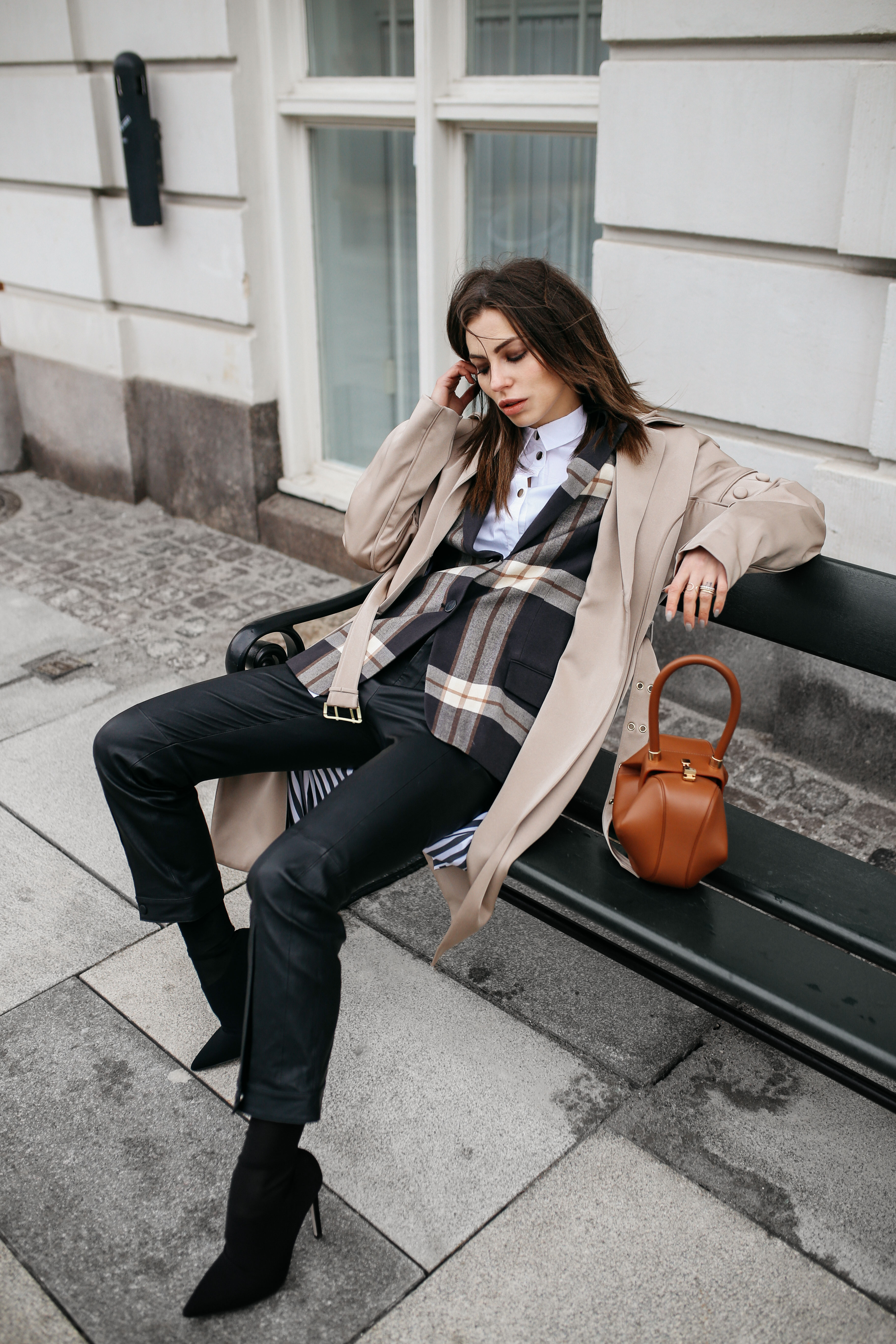 Street Style in Kopenhagen | Brands: Gestuz, By Malene Birger, Gabriela Hearst | Style: AW18 office, sexy, casual, business, edgy, checked, sophisticated | Fashion Blogger Editorial