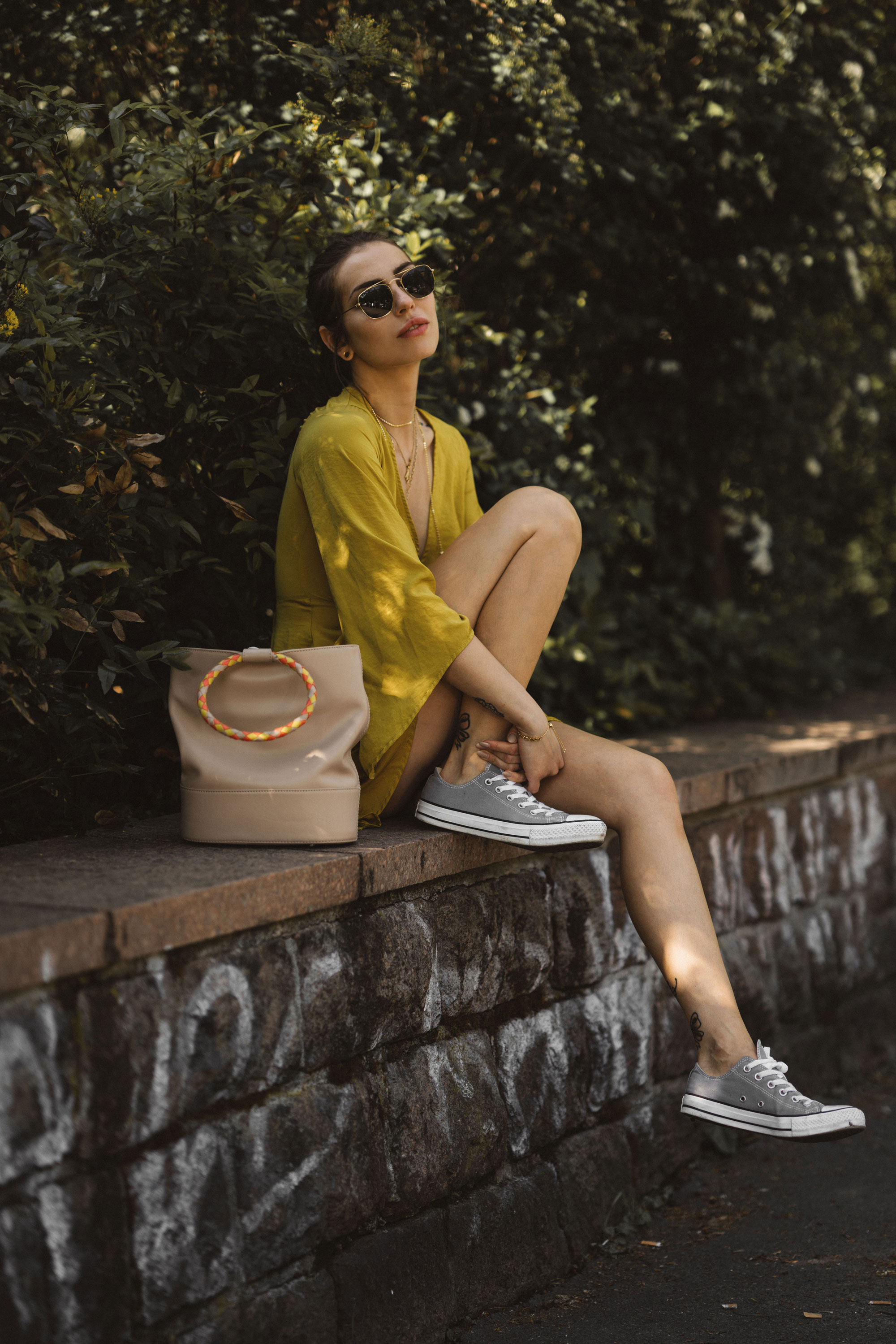 outfit | yellow | street style | business | party | casual | summer | dress | how to wear | all shades of yellow | editorial shooting | fashion | inspiration