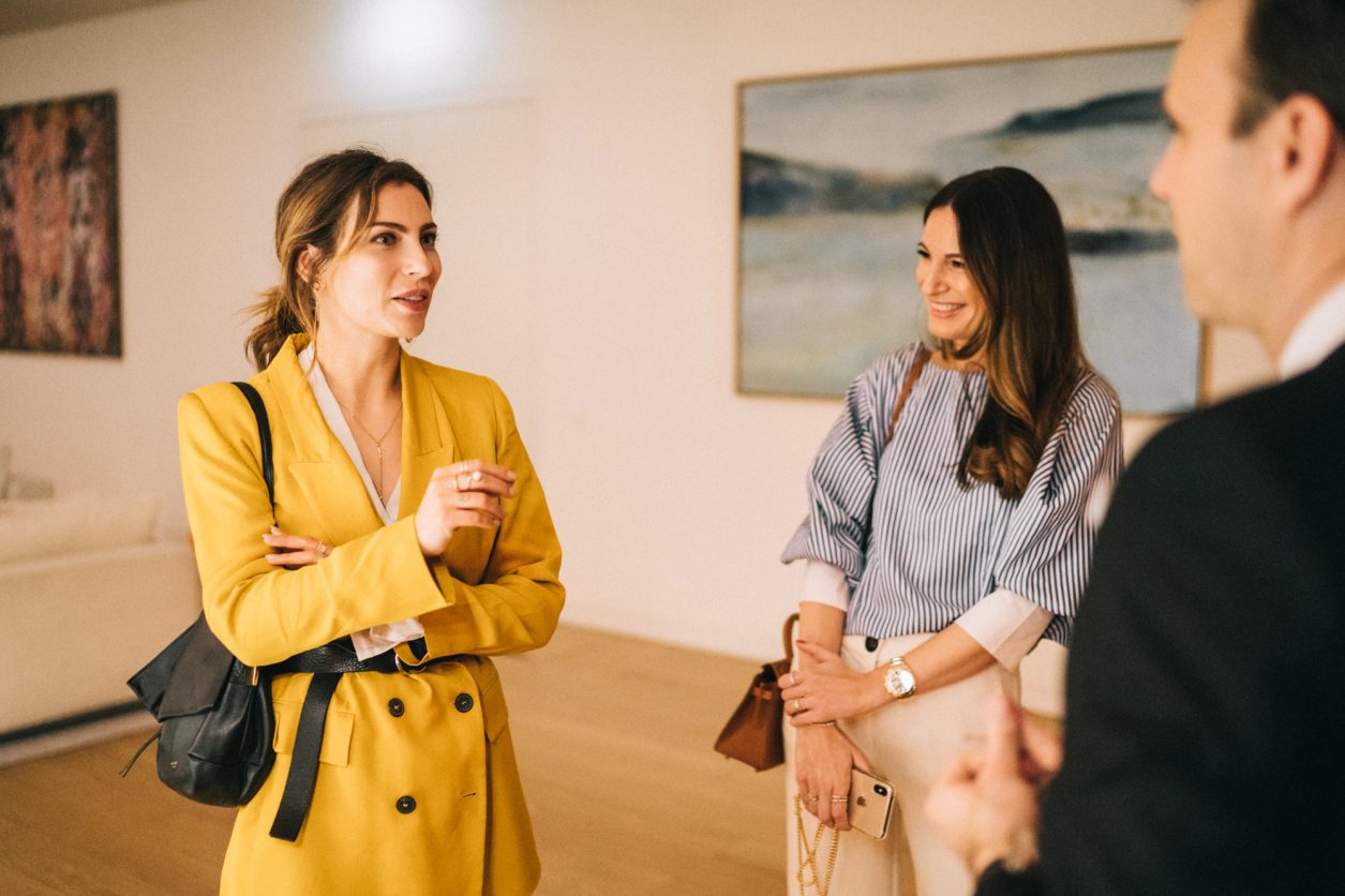 Veuve Clicquot Business Woman Award Germany 2019 | by Masha Sedgwick | Interview with Verena Pausdner | wearing: yellow suit 
