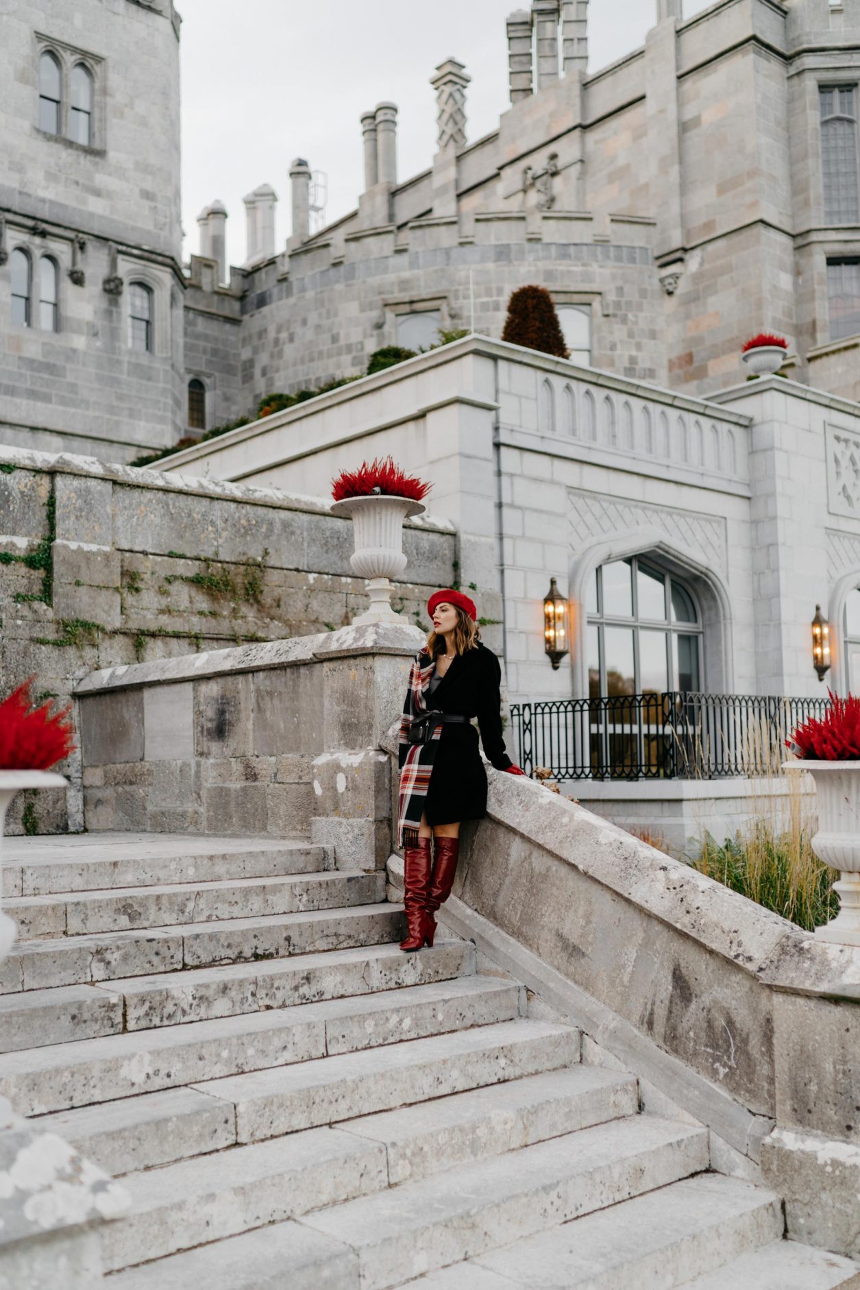 Streetstyle by Masha Sedgwick | Fashion and beauty blogger from Berlin, Germany | Everyday fashion, fall winter 2019 outfit ideas, fashion inspiration, styling tip: checked red with blue, minimalistic chic Parisienne, effortless cool, top autumn outfit | Travel outfit, Scandinavian architecture, Ader Manor Hotel, castle editorial shooting