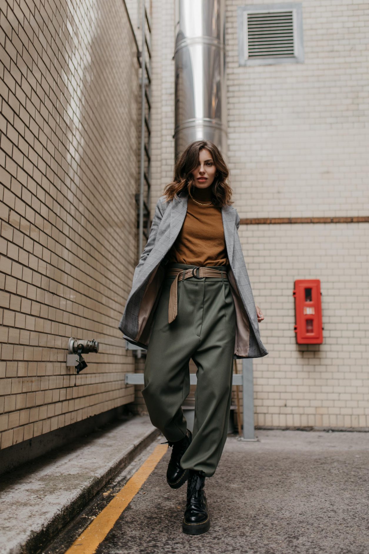 Streetstyle by Masha Sedgwick | Fashion blogger from Berlin, Germany | Everyday outfit inspiration, business casual looks, minimalistic, effortless cool | Outfit: grey checked Topshop blazer, mustard brown Uniqlo roll-neck,
khaki green military Munthe pants, 
black leather Dr.Martens boots #ootd